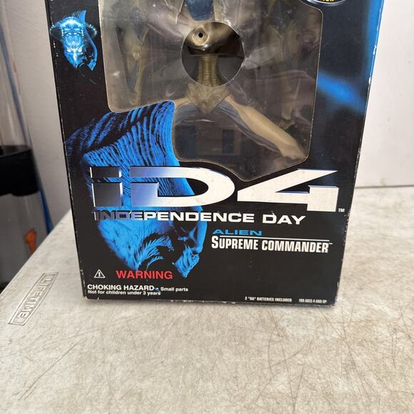 ALIEN SUPREME COMMANDER~ 1996~ INDEPENDENCE DAY #30663~ - Picture 5 of 10